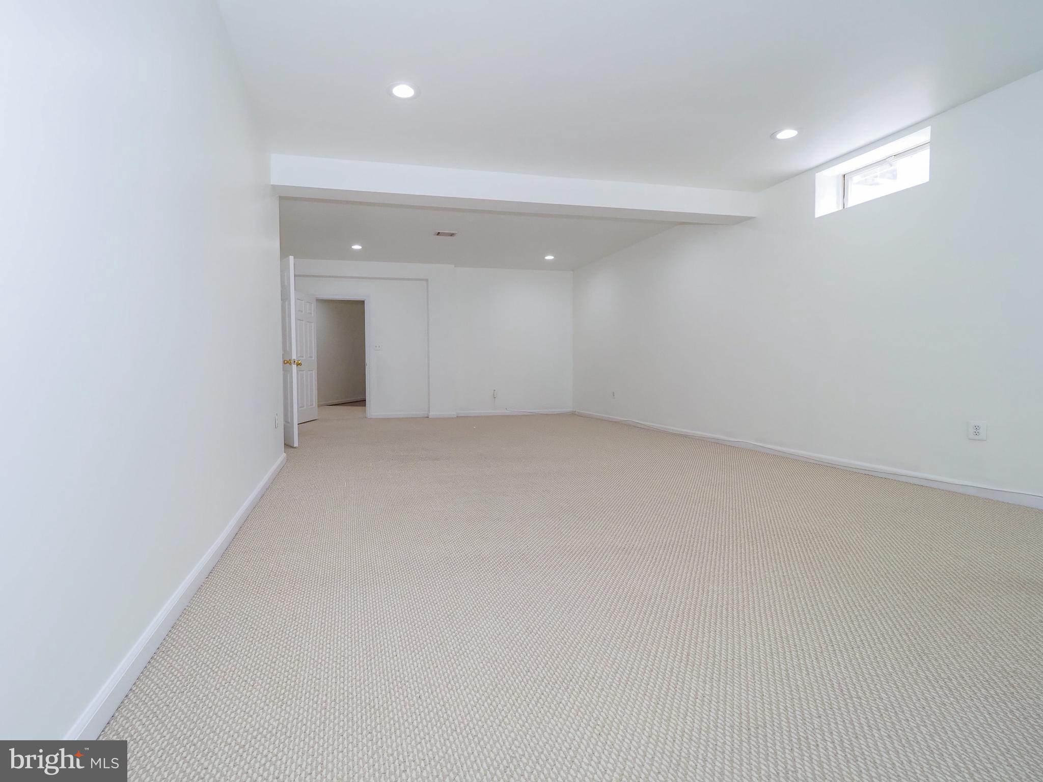 STONE LAKE - Residential