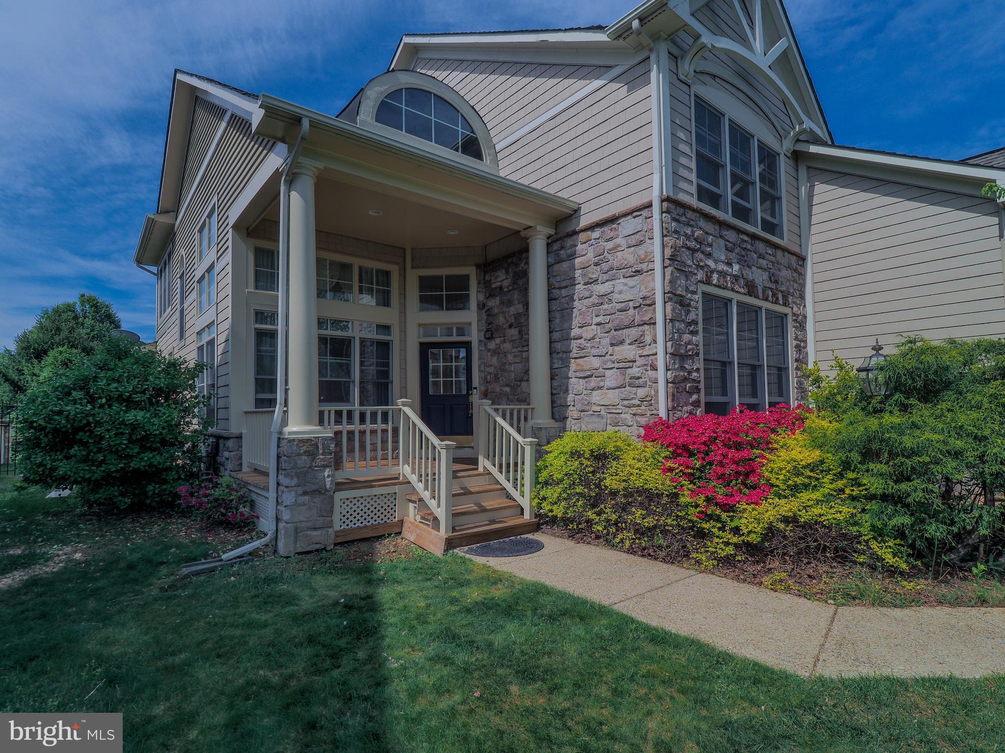 STONE LAKE - Residential