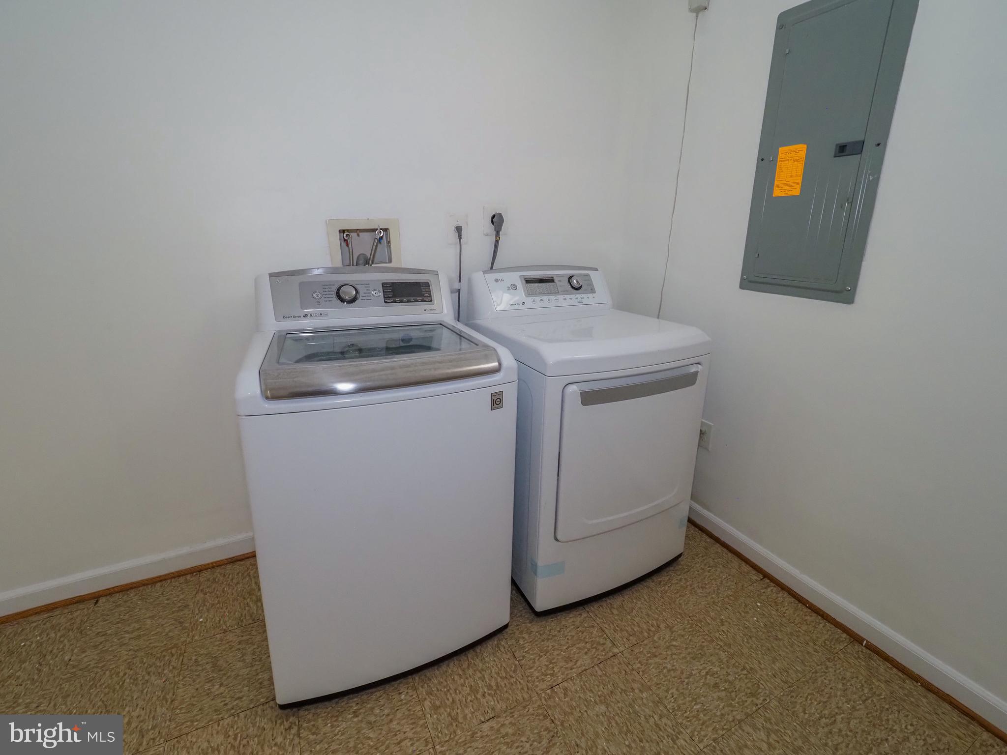 STONE LAKE - Residential