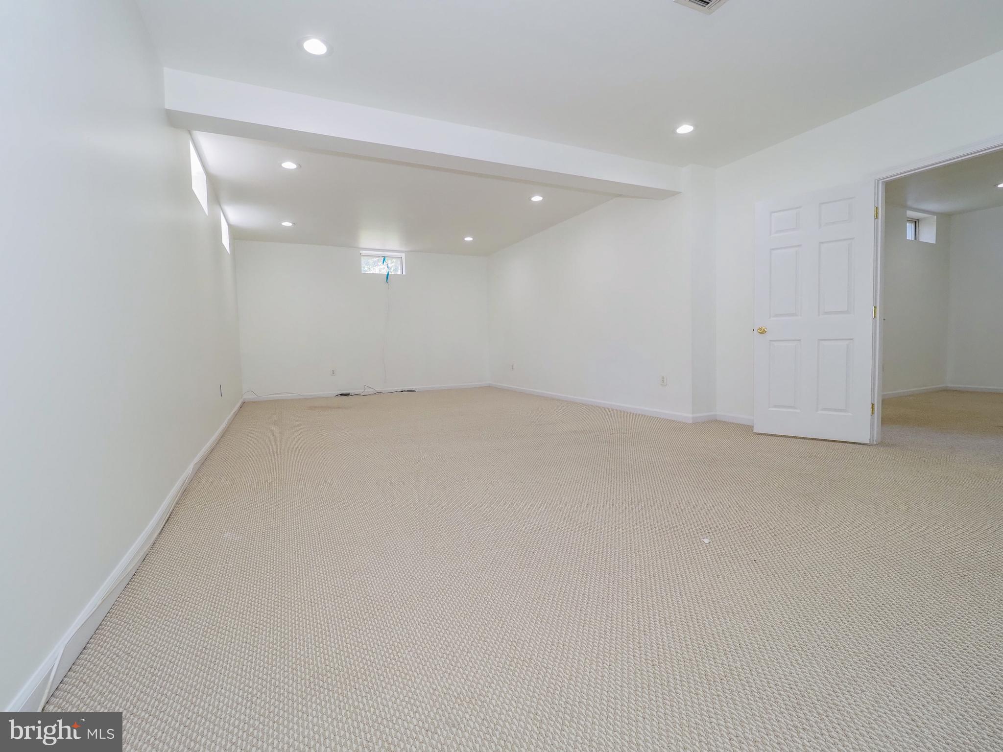 STONE LAKE - Residential