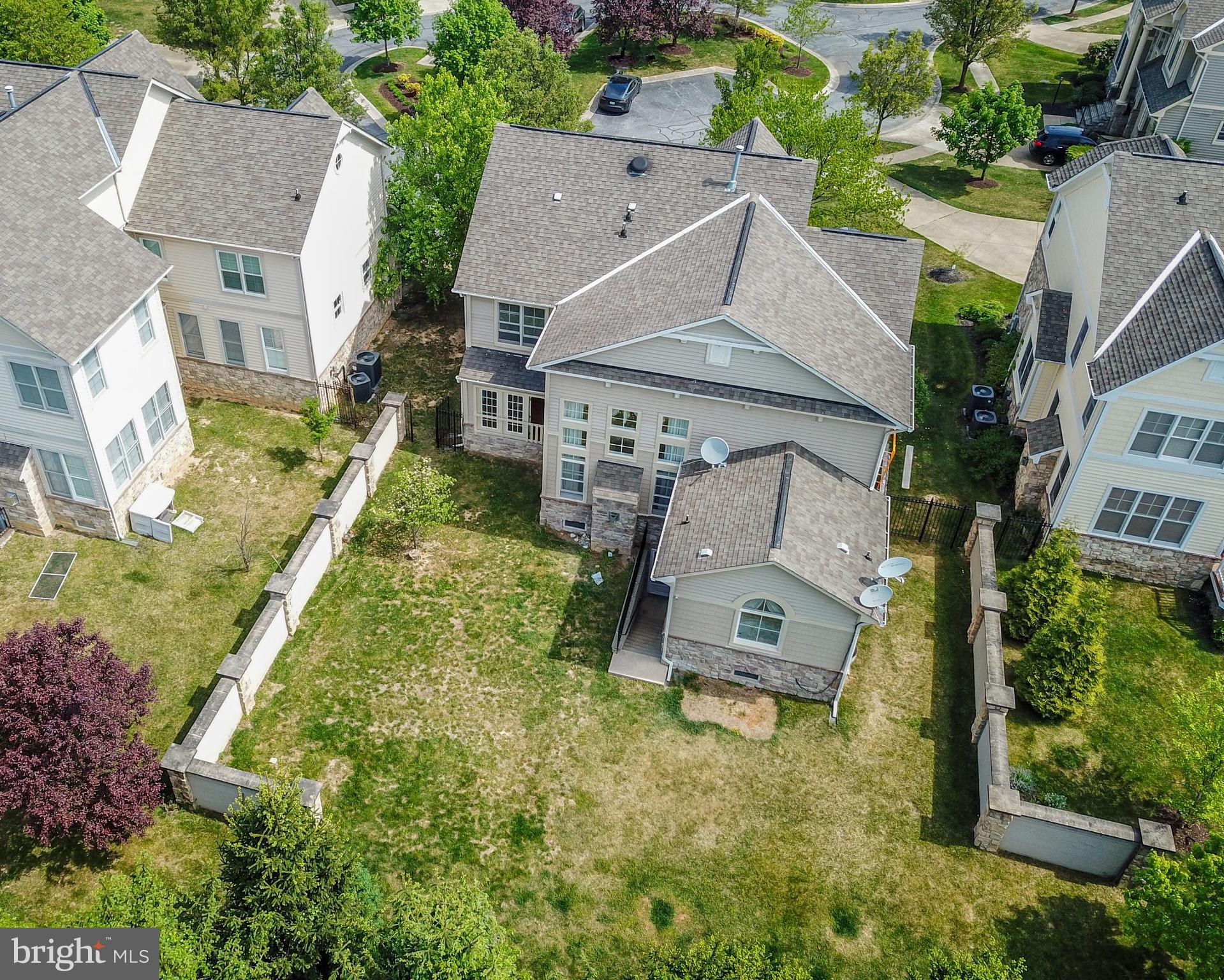 STONE LAKE - Residential