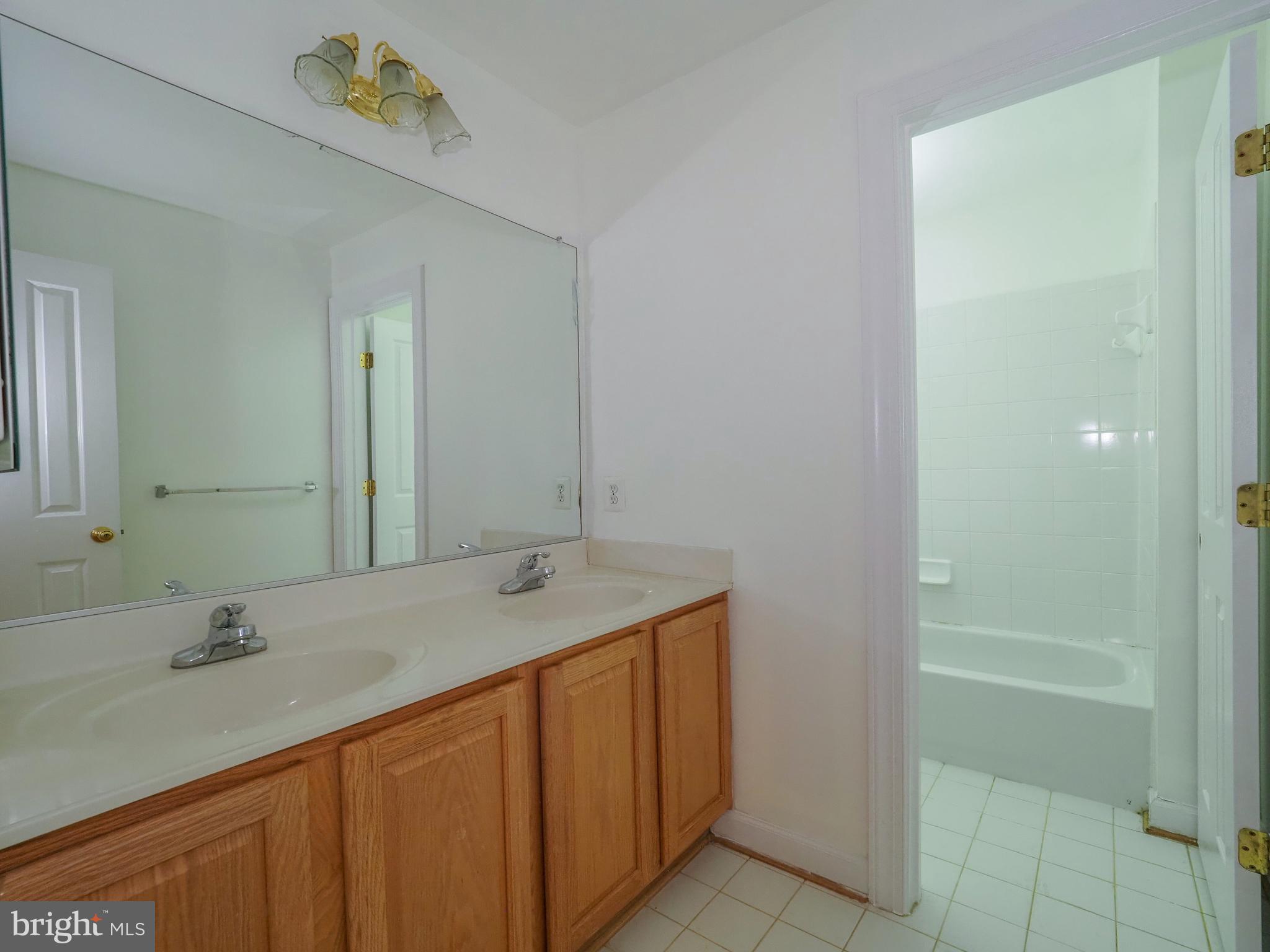 STONE LAKE - Residential