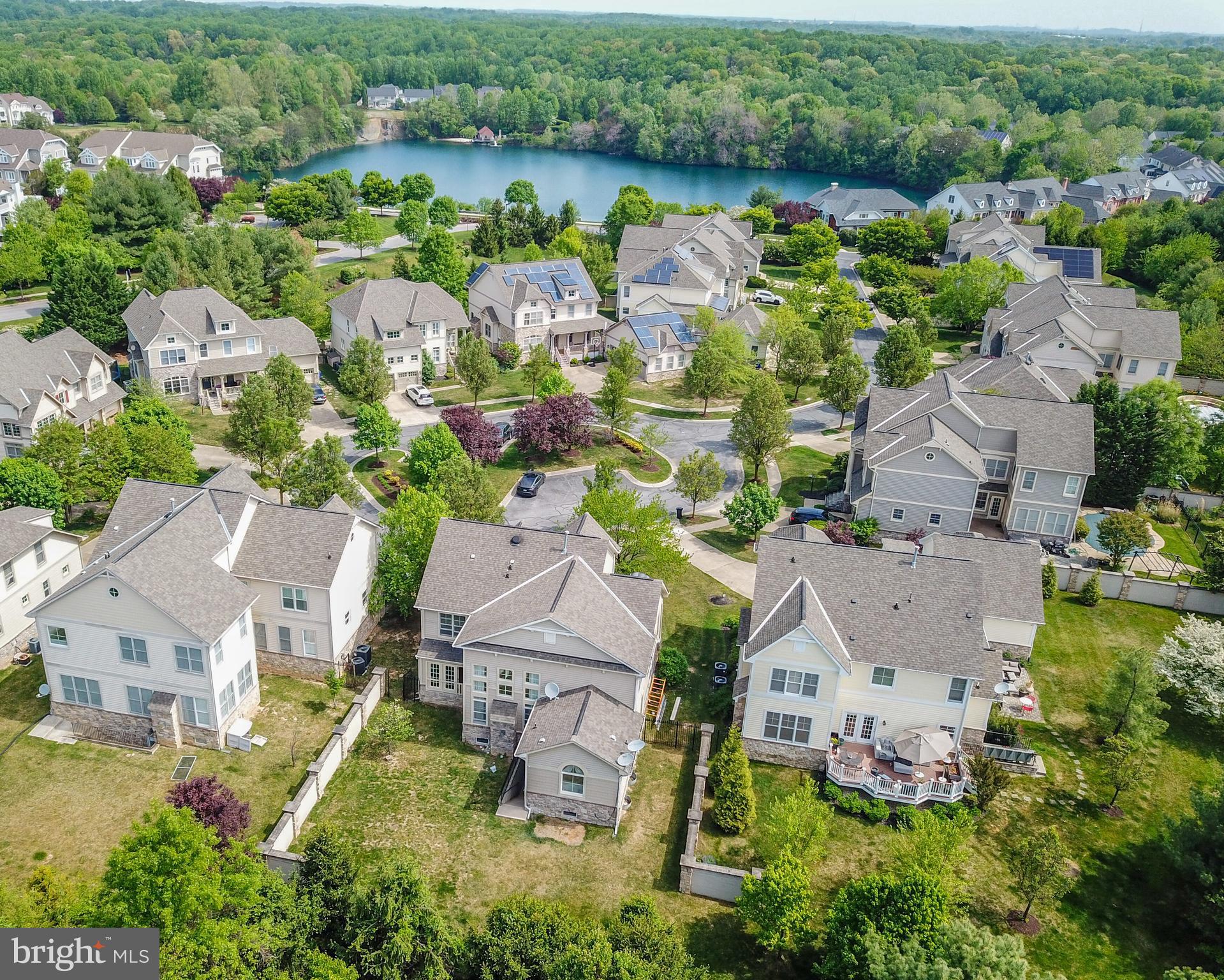 STONE LAKE - Residential
