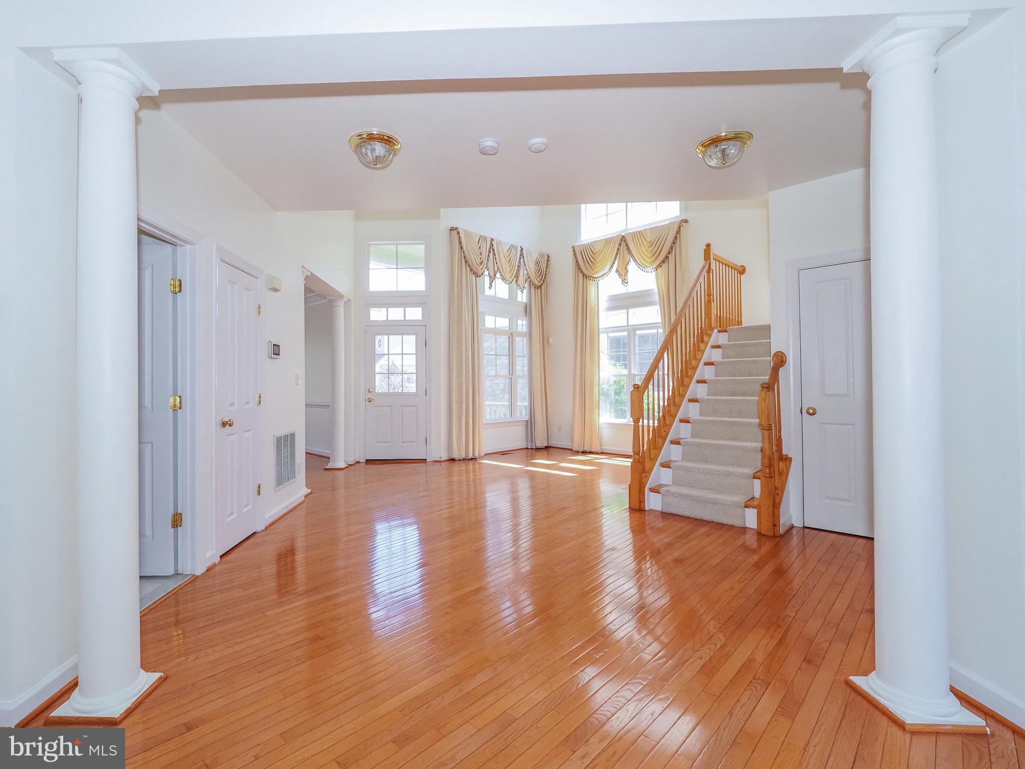 STONE LAKE - Residential