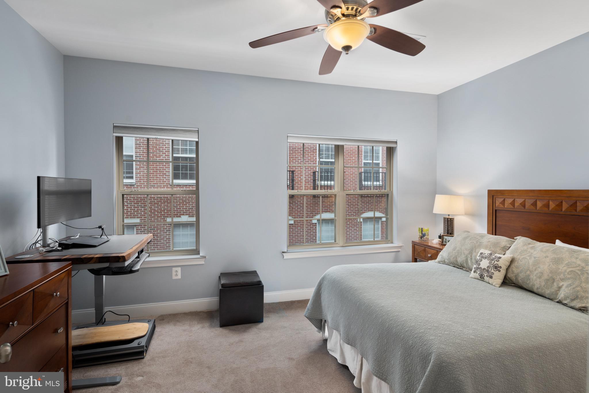 NAVAL SQUARE - Residential Lease