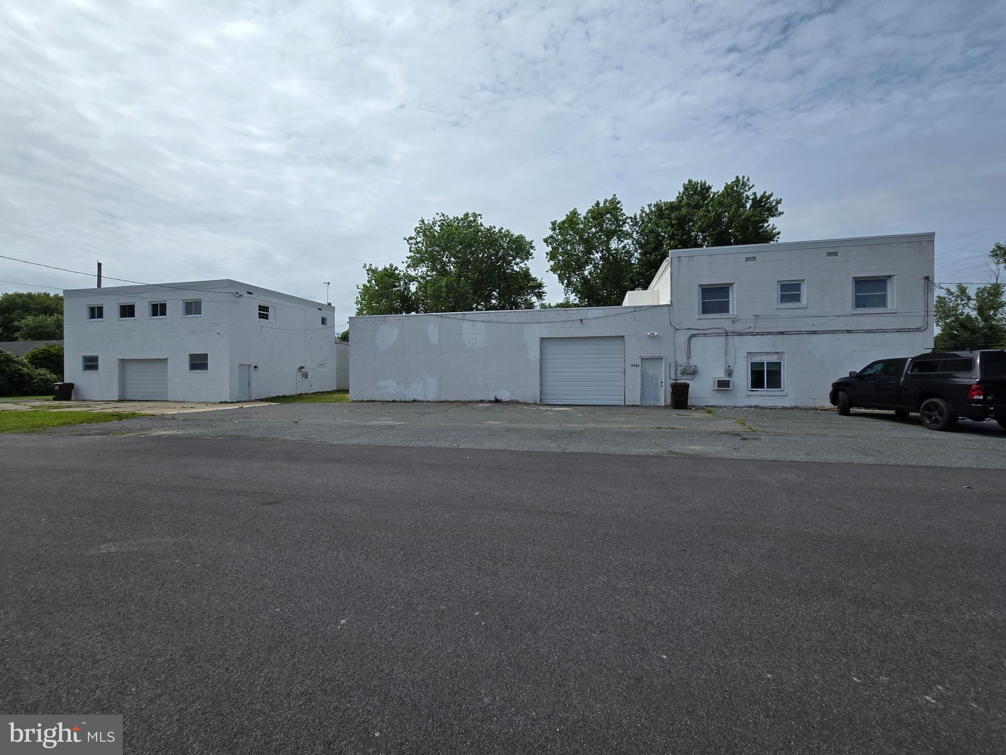 2906 CENTRAL ROAD