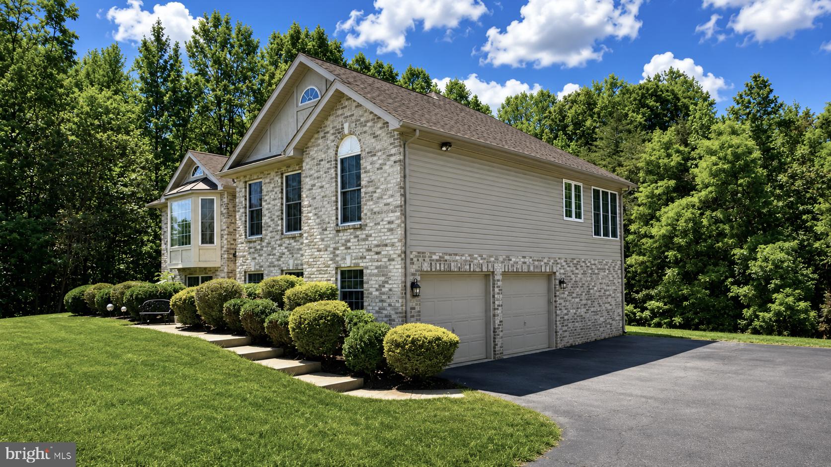 7785 TRAELEIGH LANE