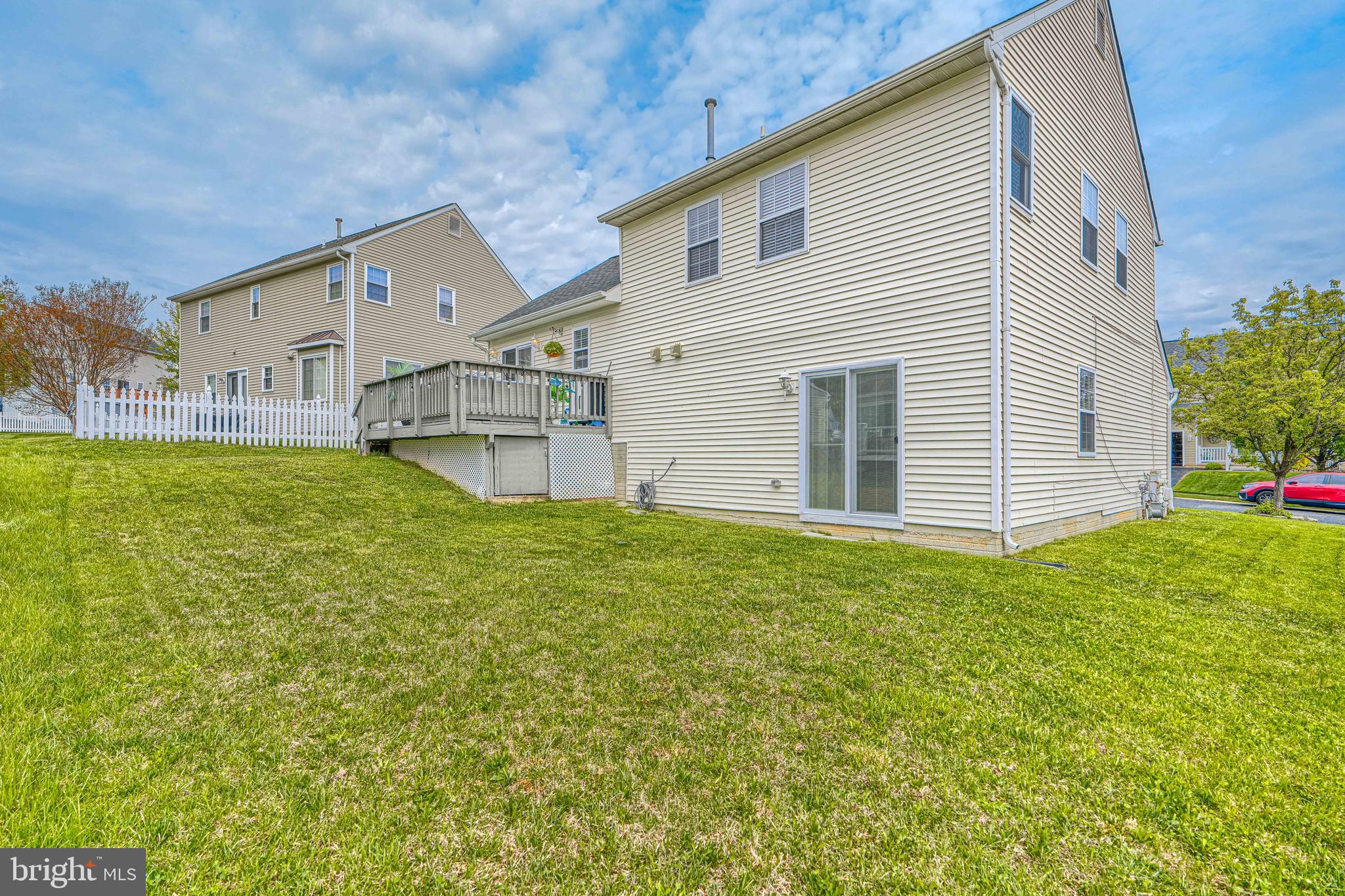 WILLOW HILL - Residential