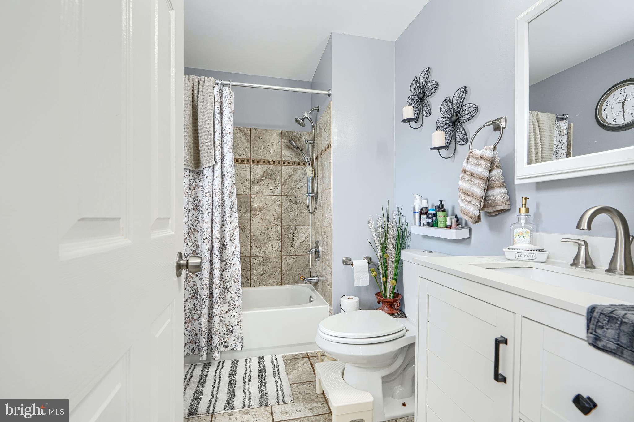 WILLOW HILL - Residential