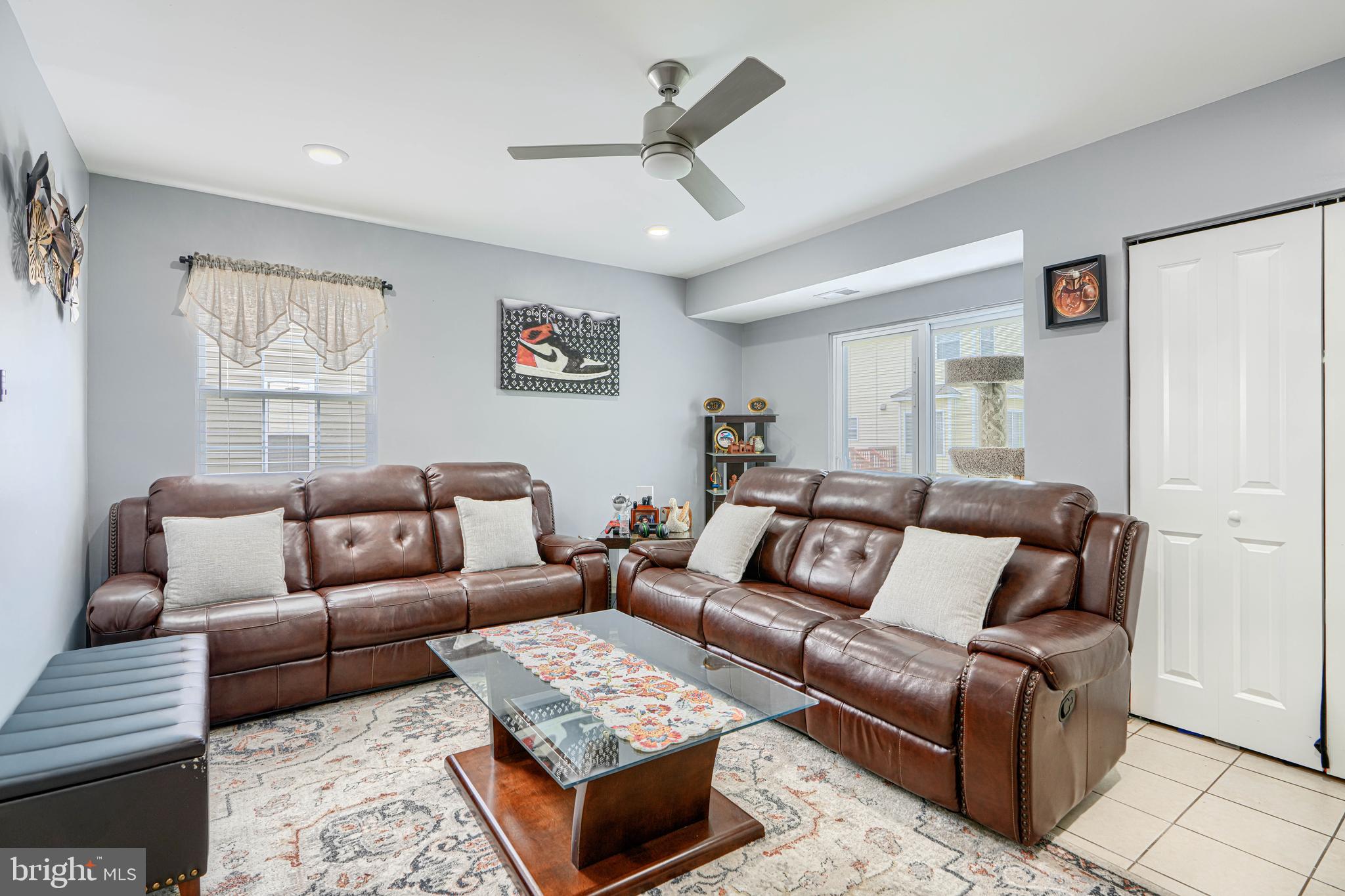 WILLOW HILL - Residential