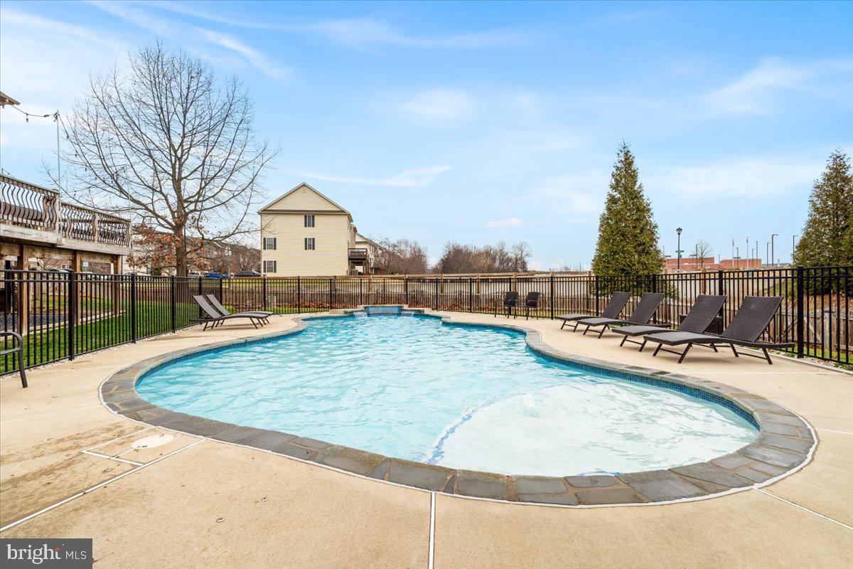 HAMMONDS MILL - Residential