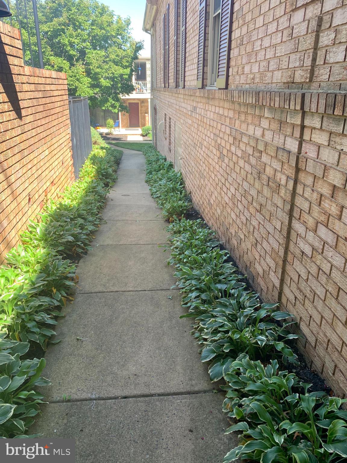 CHATEAUX CONDO - Residential