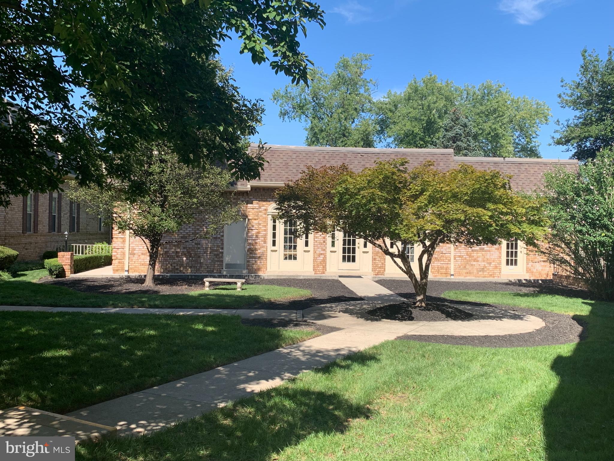 CHATEAUX CONDO - Residential