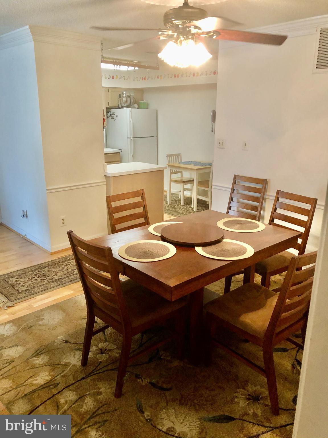 CHATEAUX CONDO - Residential