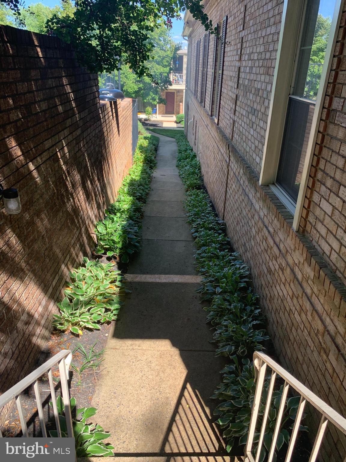 CHATEAUX CONDO - Residential