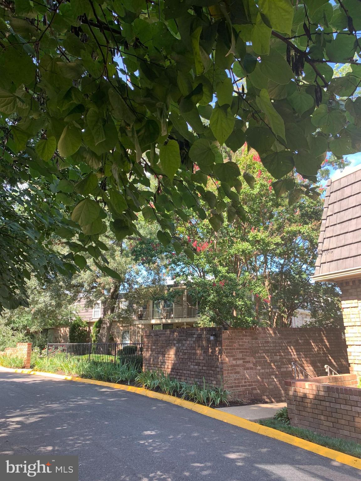 CHATEAUX CONDO - Residential