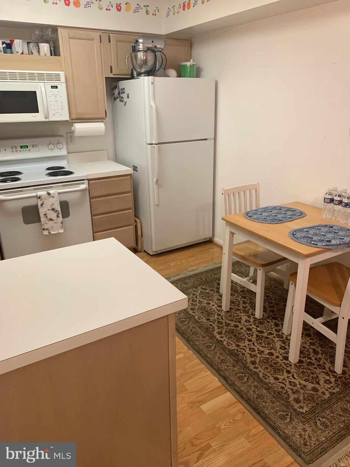 CHATEAUX CONDO - Residential