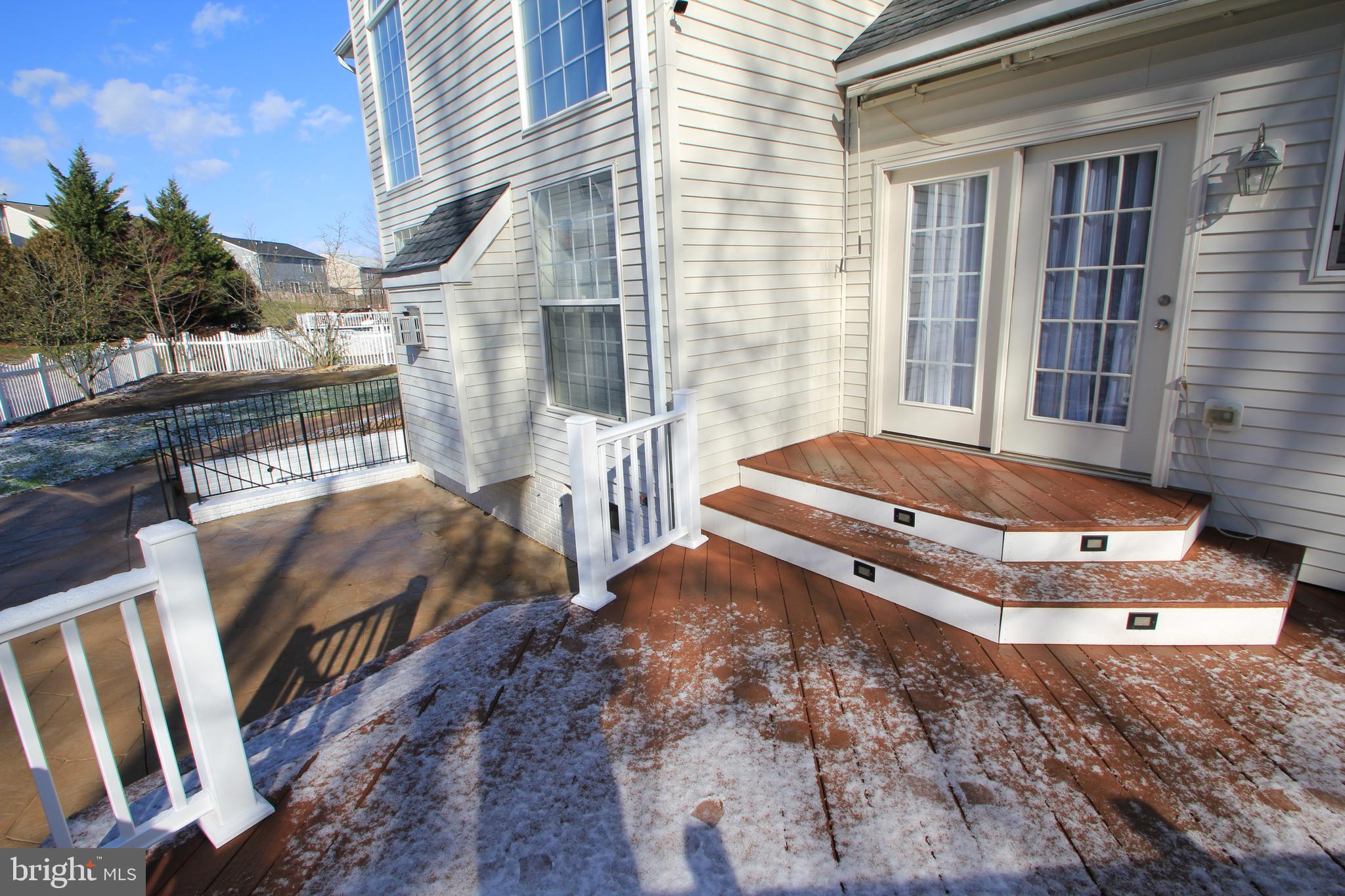 STRATFORD PLACE - Residential