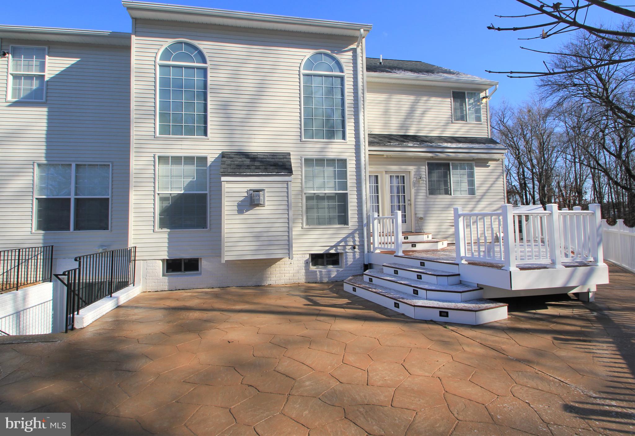 STRATFORD PLACE - Residential