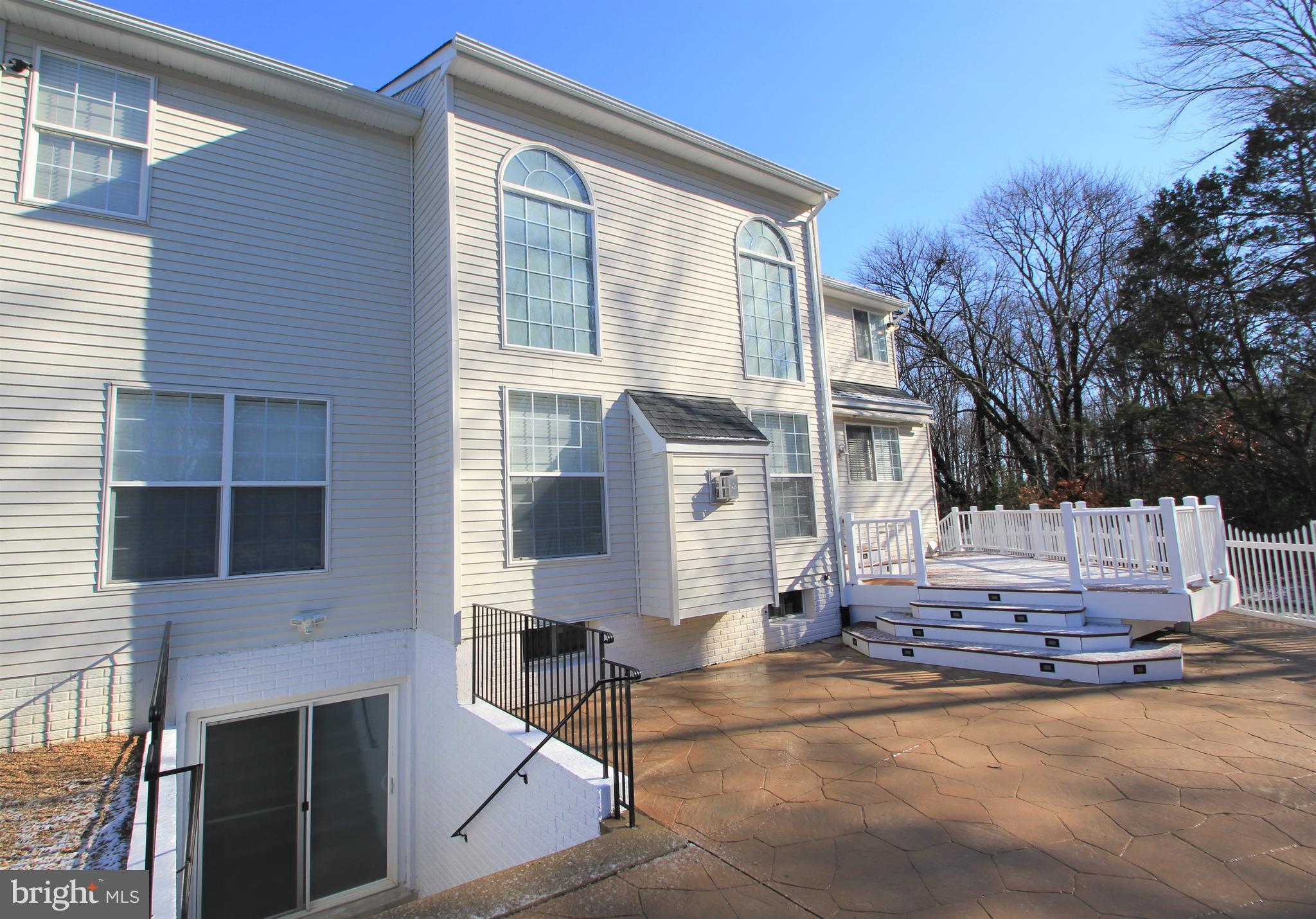 STRATFORD PLACE - Residential