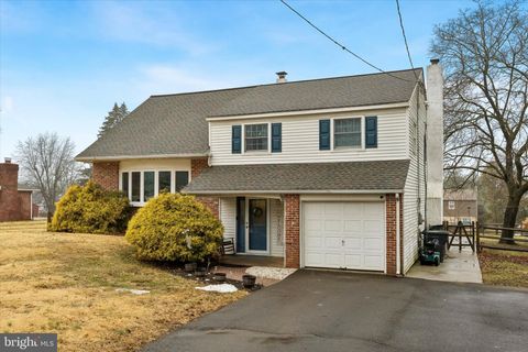 45 HOLLY HILL ROAD RICHBORO PA 18954
