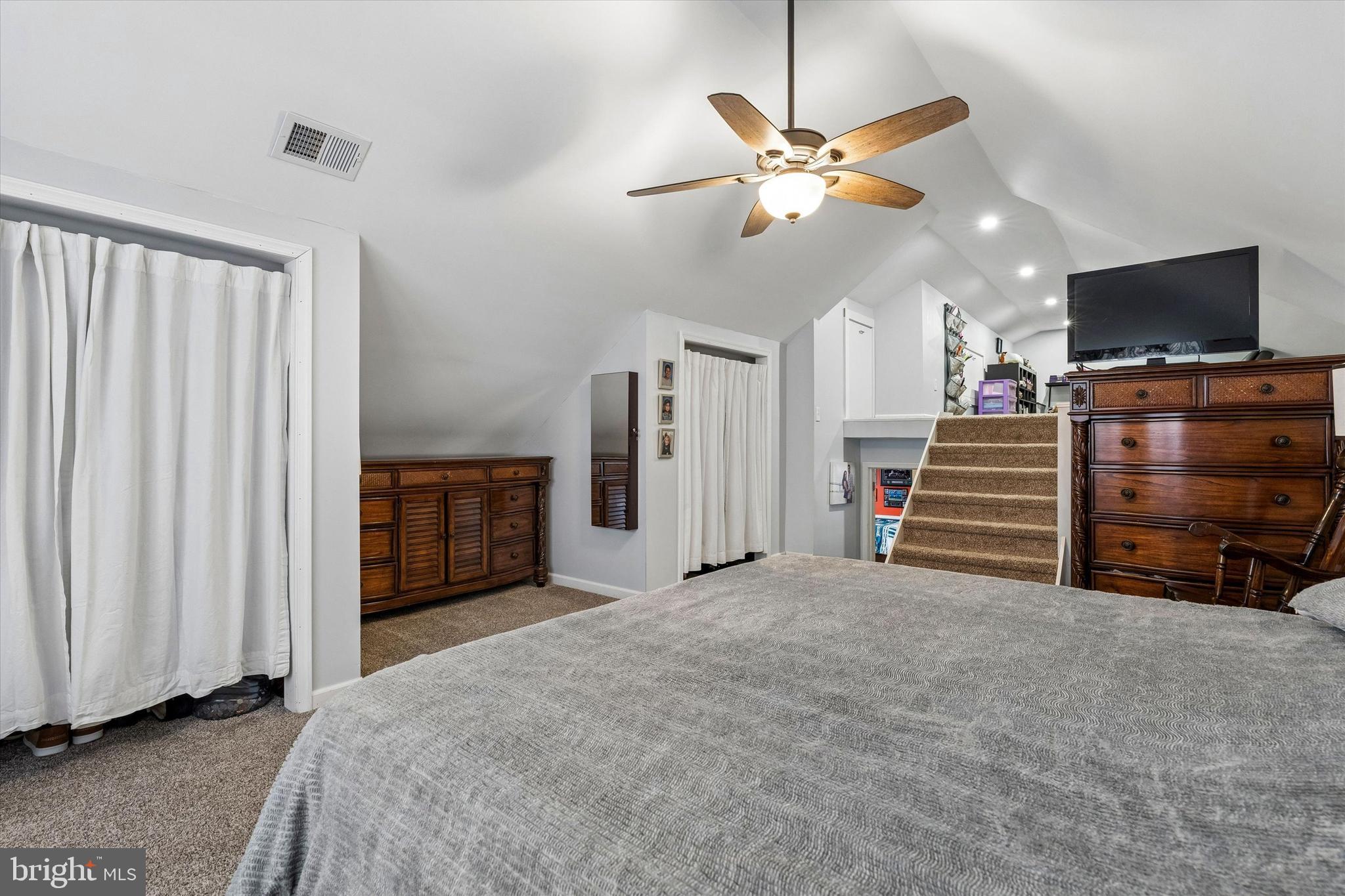 COLLEGE PARK - Residential