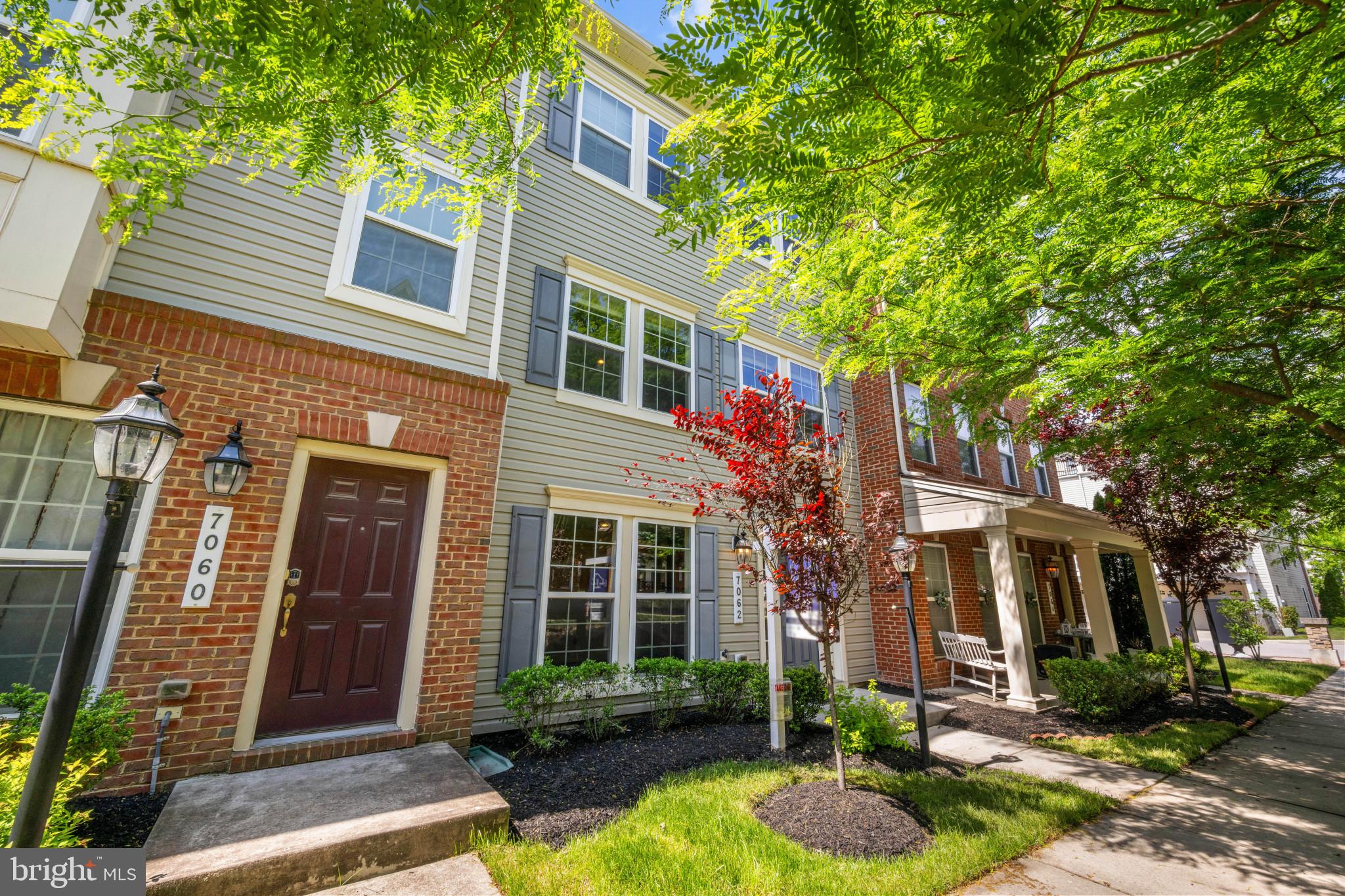 OXFORD SQUARE - Residential