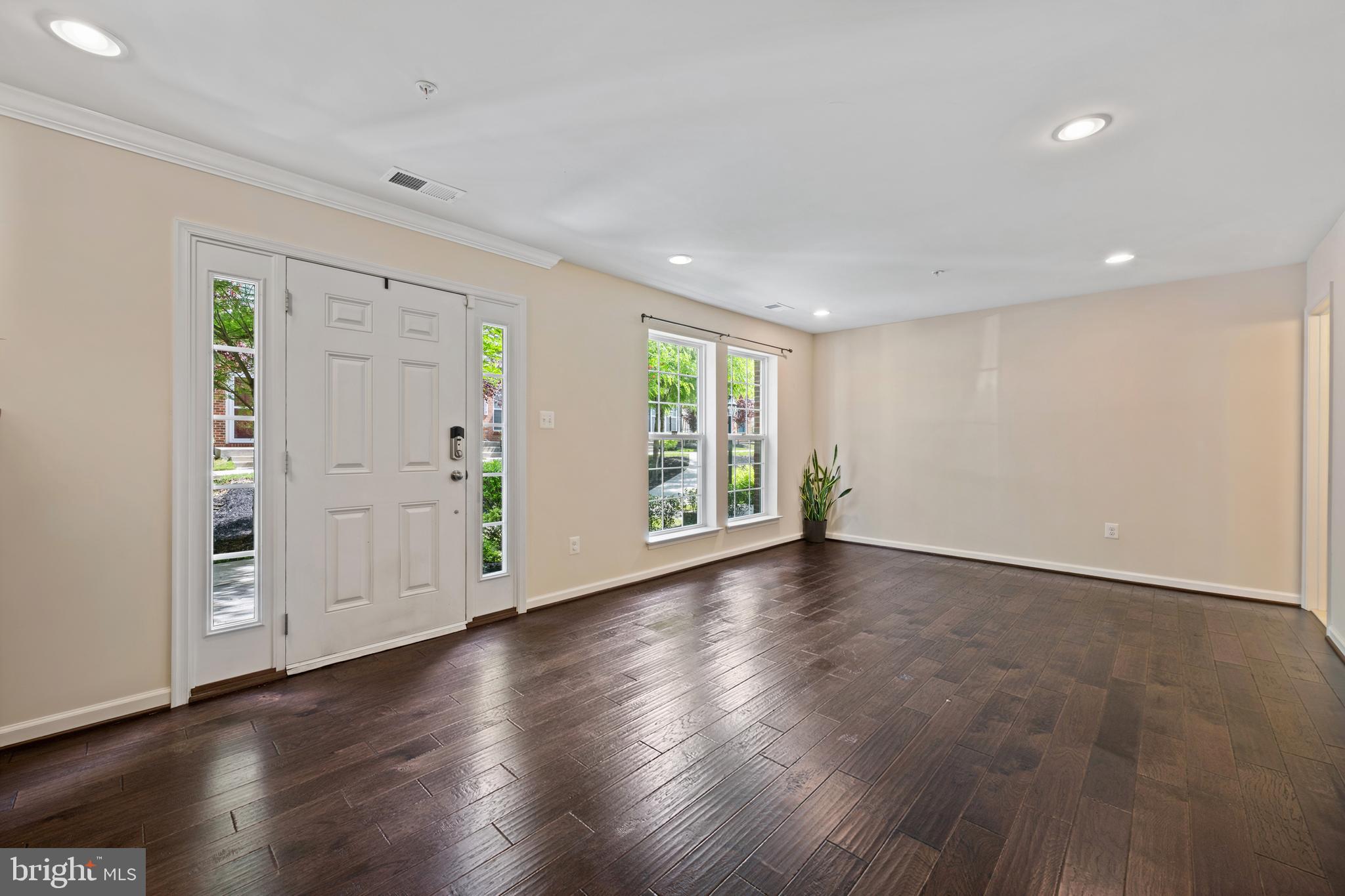OXFORD SQUARE - Residential