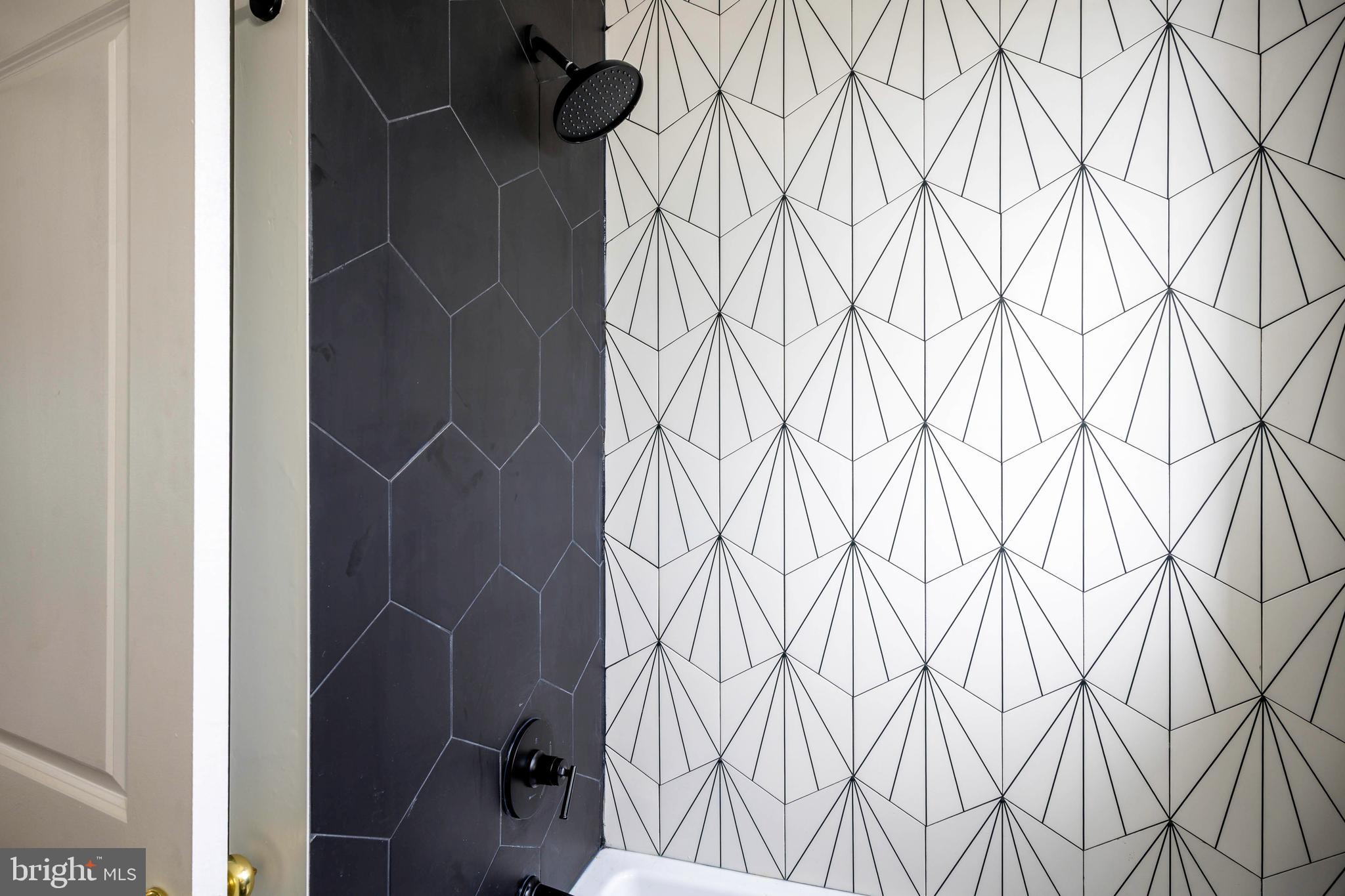 MONTEBELLO LAKE - Residential