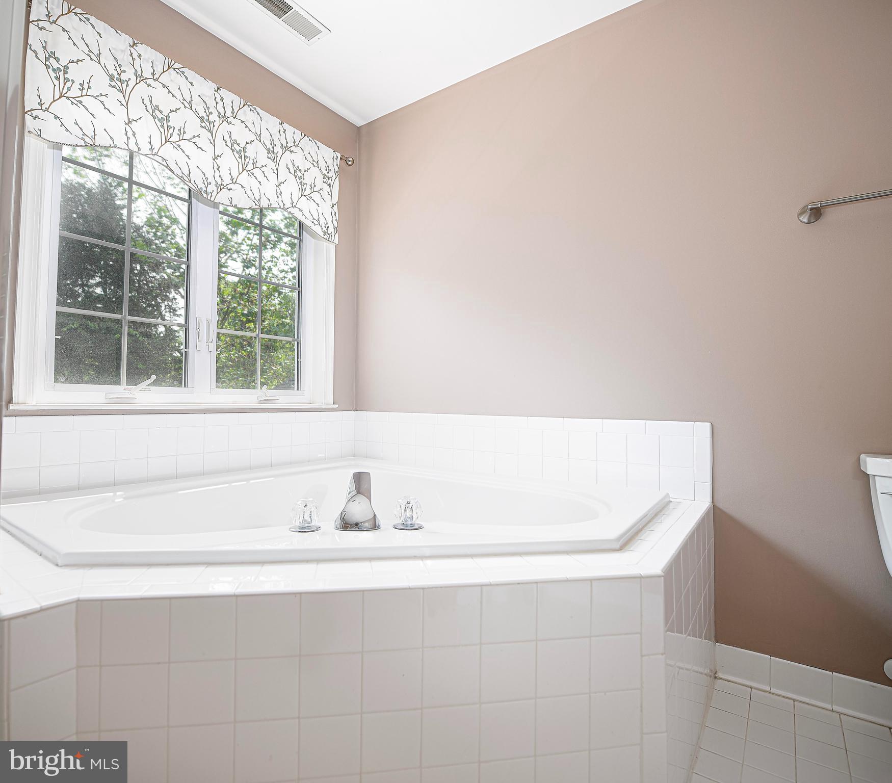 WEST VALLEY OAKS - Residential