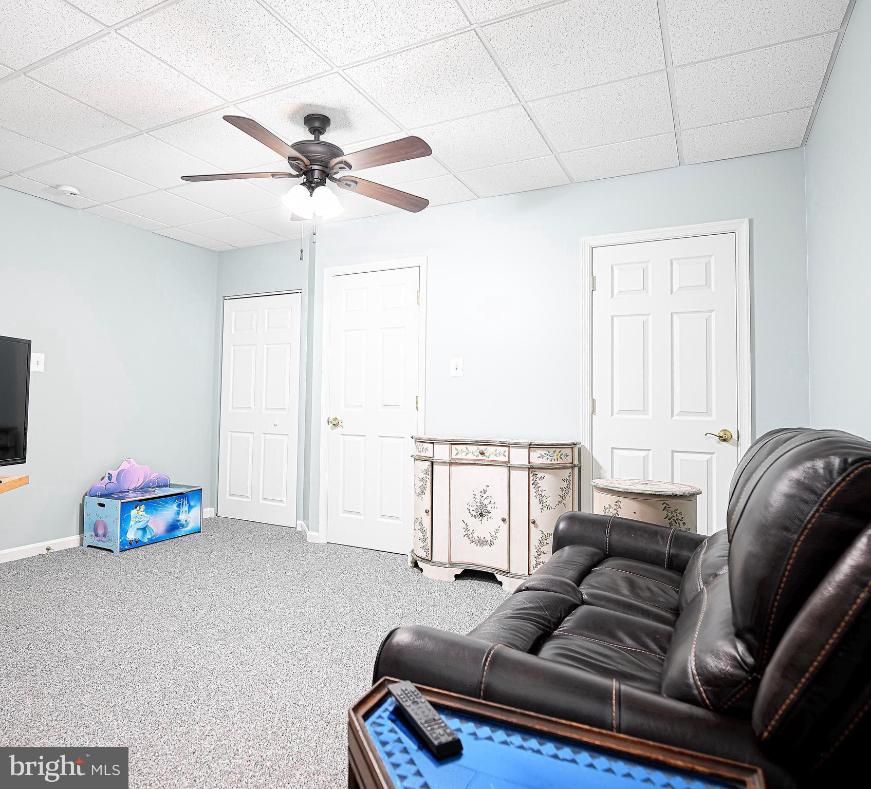 WEST VALLEY OAKS - Residential