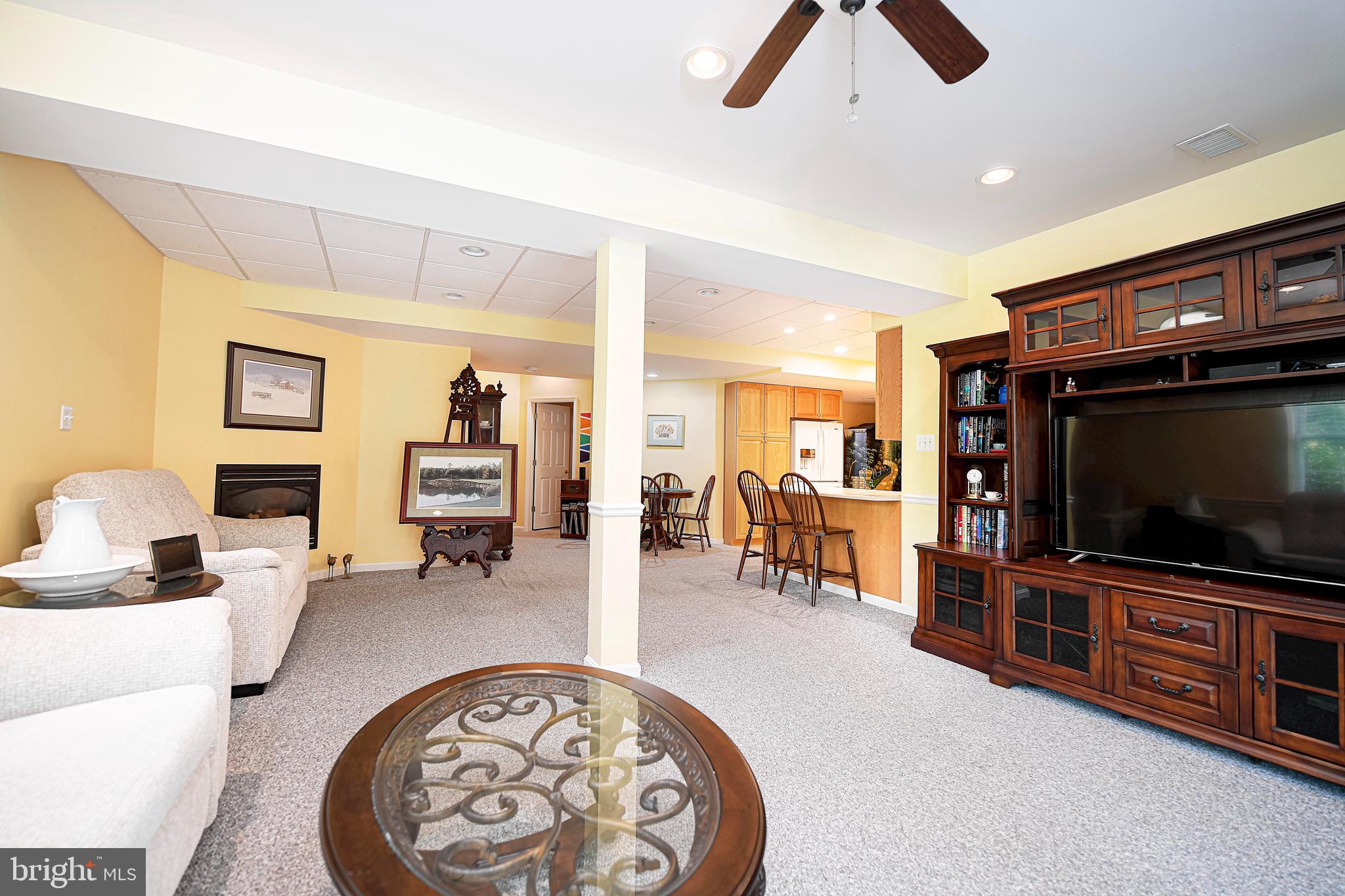 WEST VALLEY OAKS - Residential