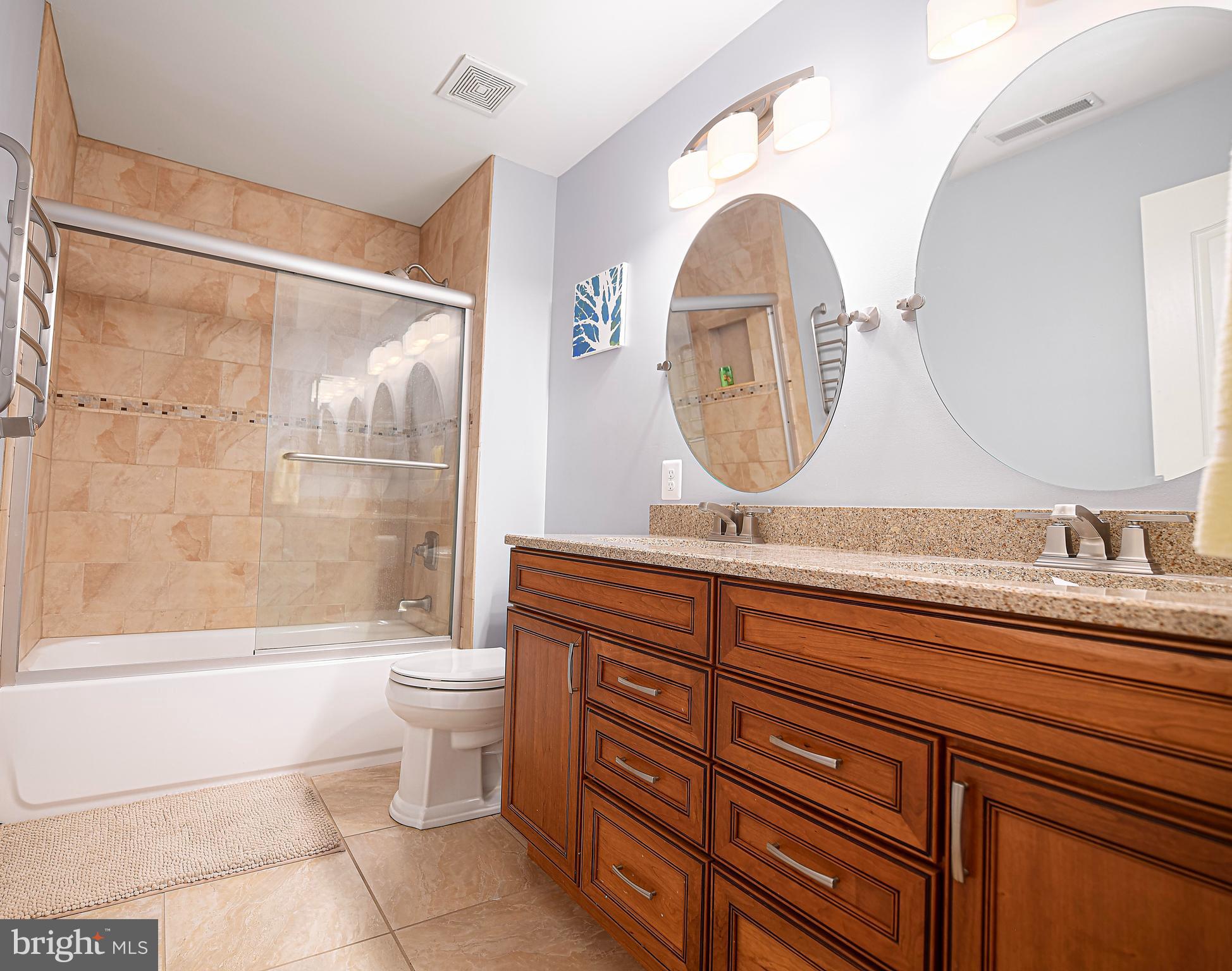 WEST VALLEY OAKS - Residential