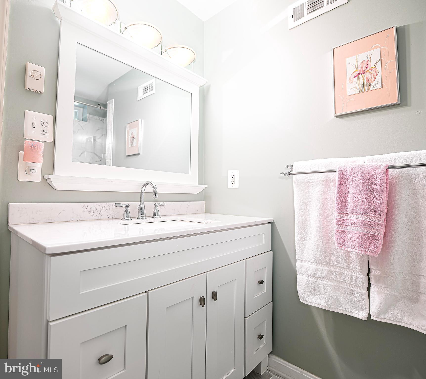 WEST VALLEY OAKS - Residential