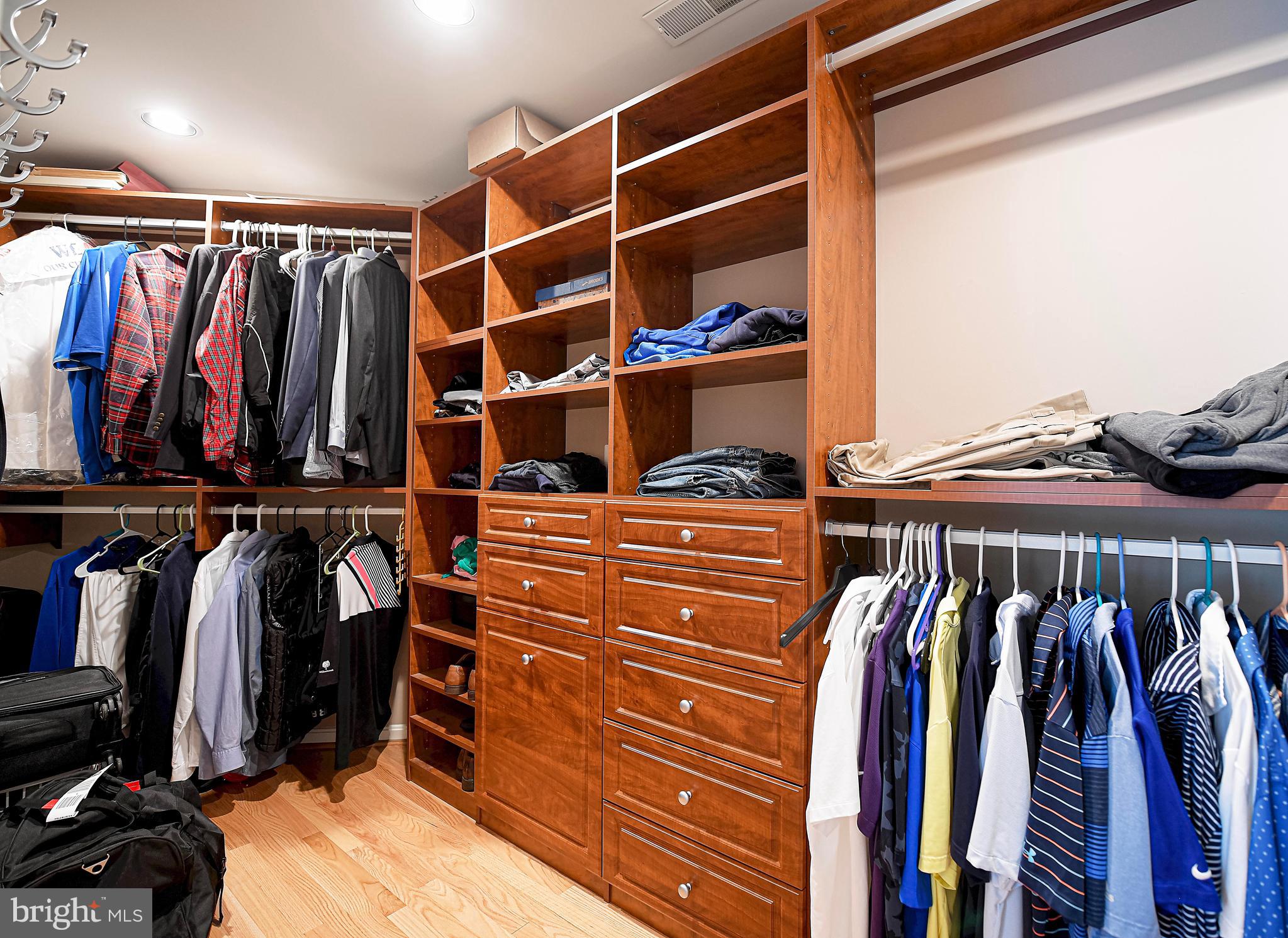 WEST VALLEY OAKS - Residential