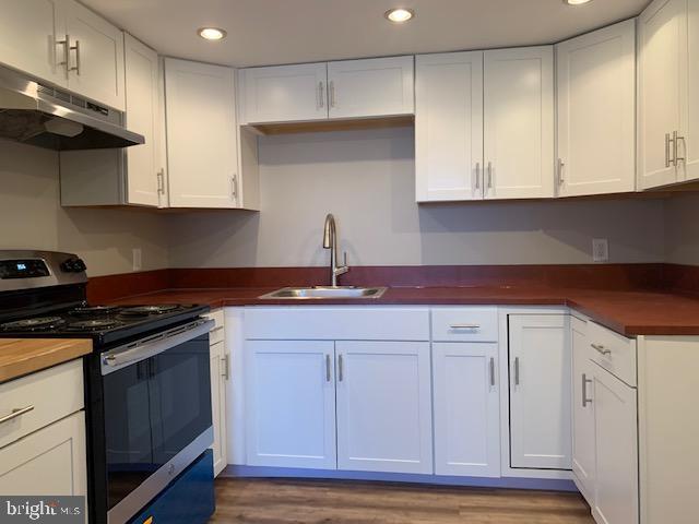 THE HUNTSMAN CONDOMINIUM - Residential