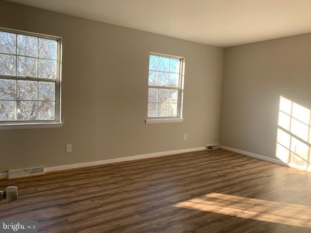 THE HUNTSMAN CONDOMINIUM - Residential