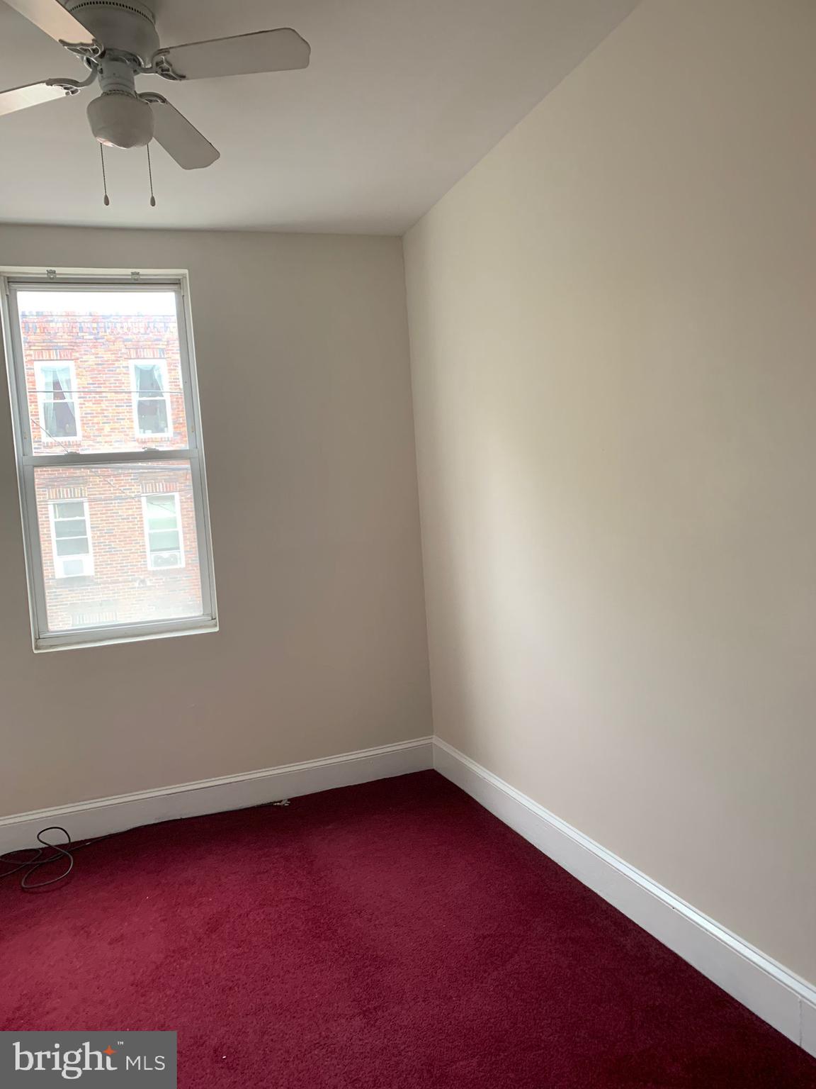 QUEEN VILLAGE - Residential