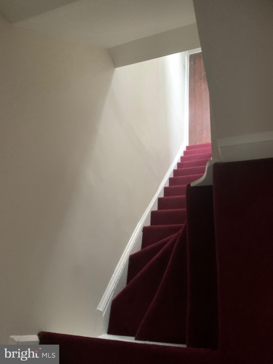 QUEEN VILLAGE - Residential