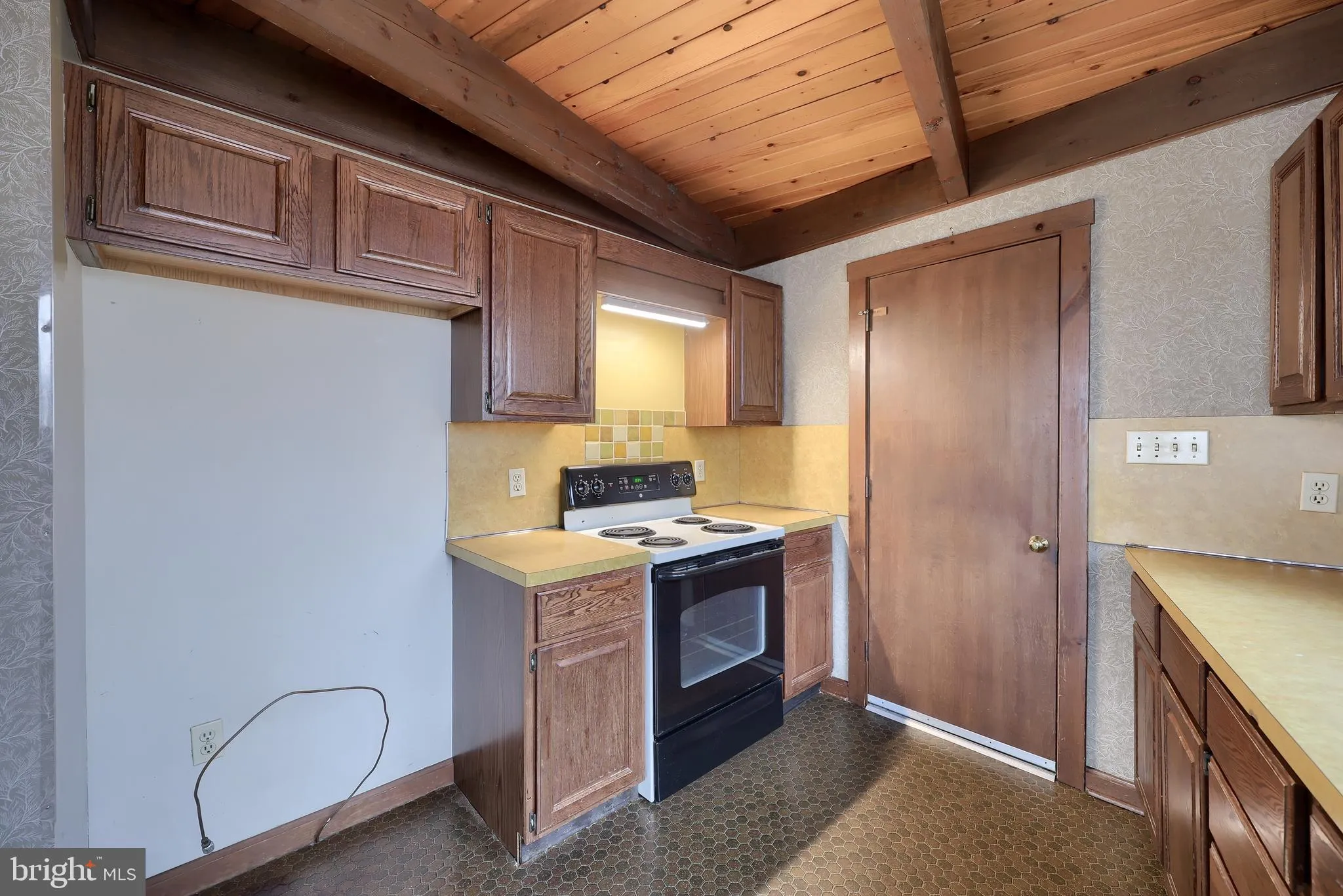 Lancaster, Pennsylvania 17601, United States, 5 Bedrooms Bedrooms, ,3 BathroomsBathrooms,Residential,Active,102856