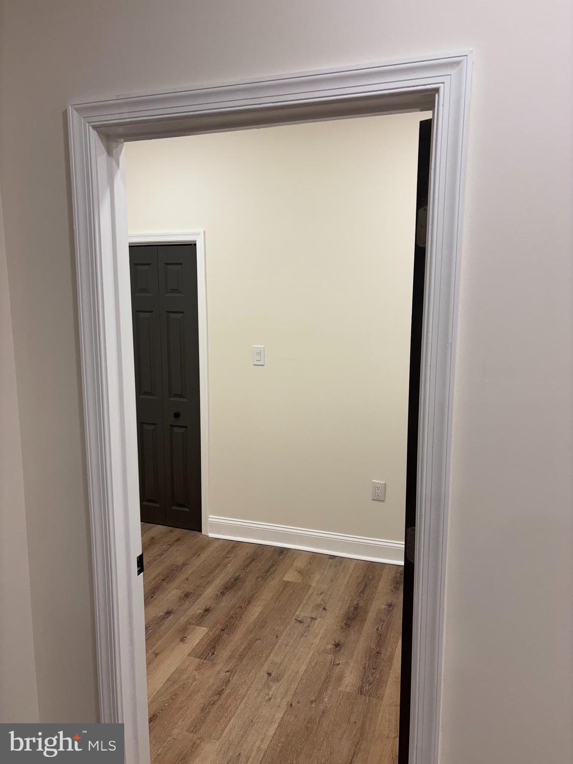 137 W WASHINGTON LANE 1