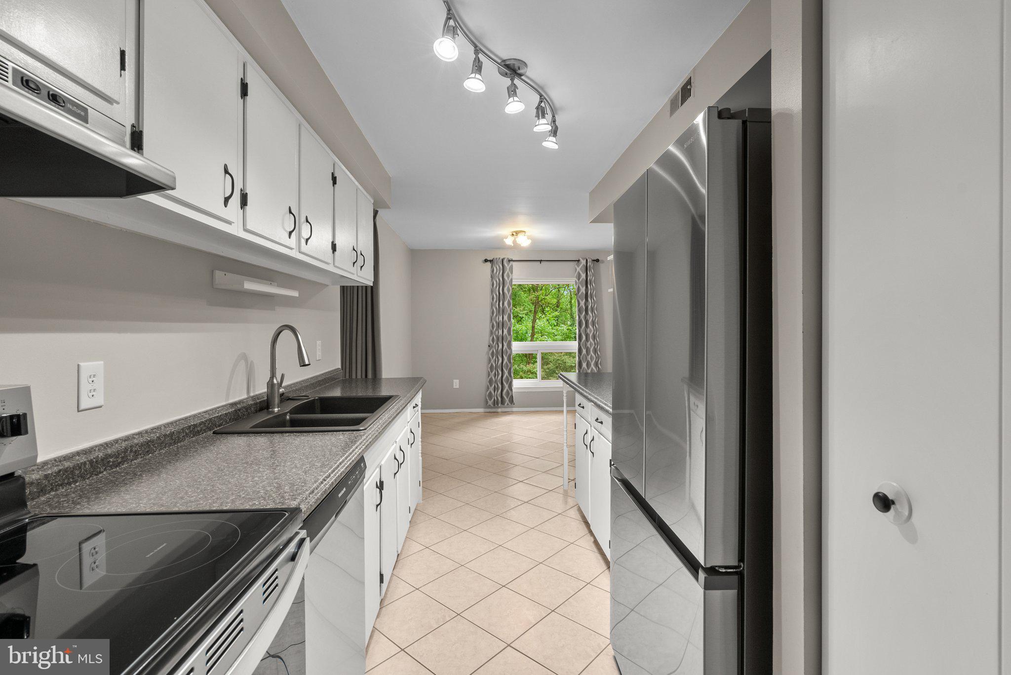 HYDE PARK - Residential