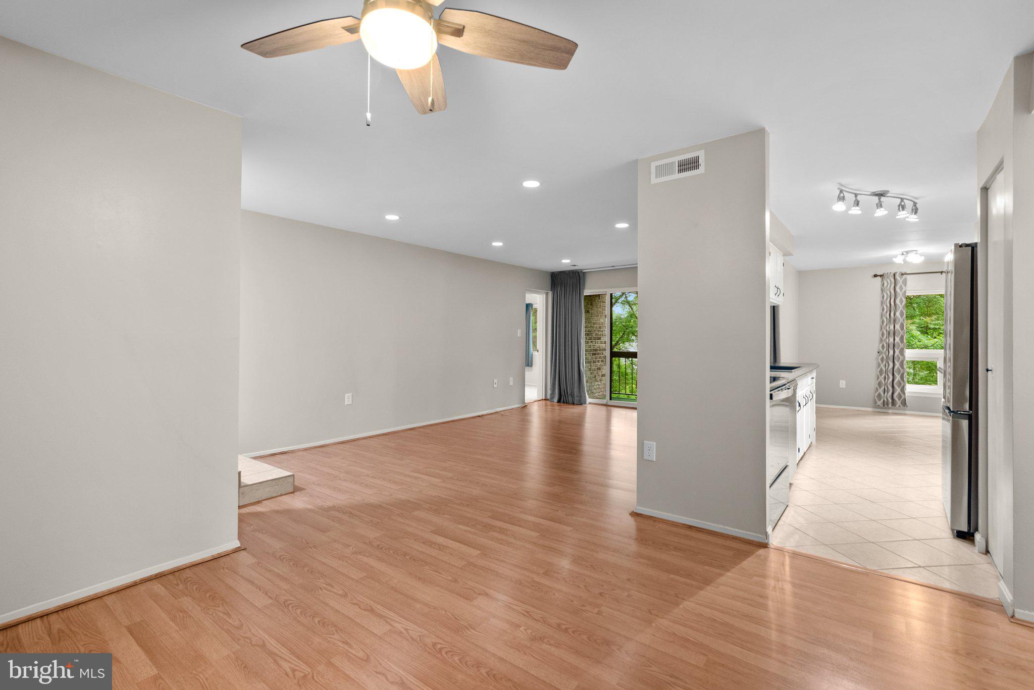 HYDE PARK - Residential