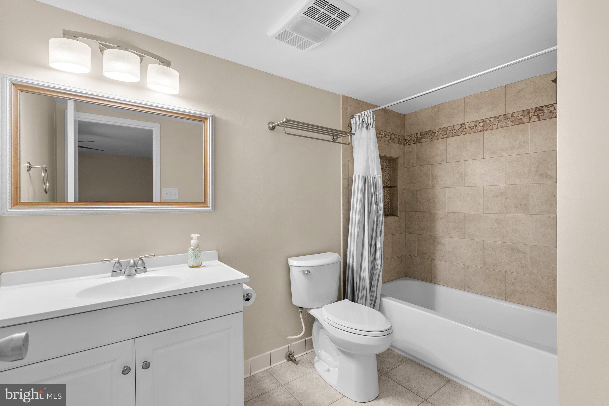 HYDE PARK - Residential