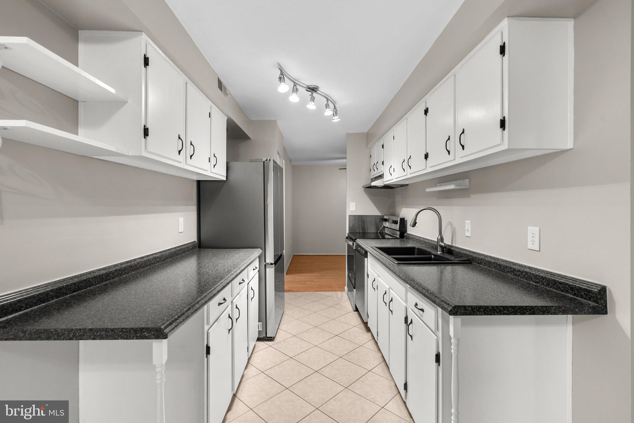 HYDE PARK - Residential