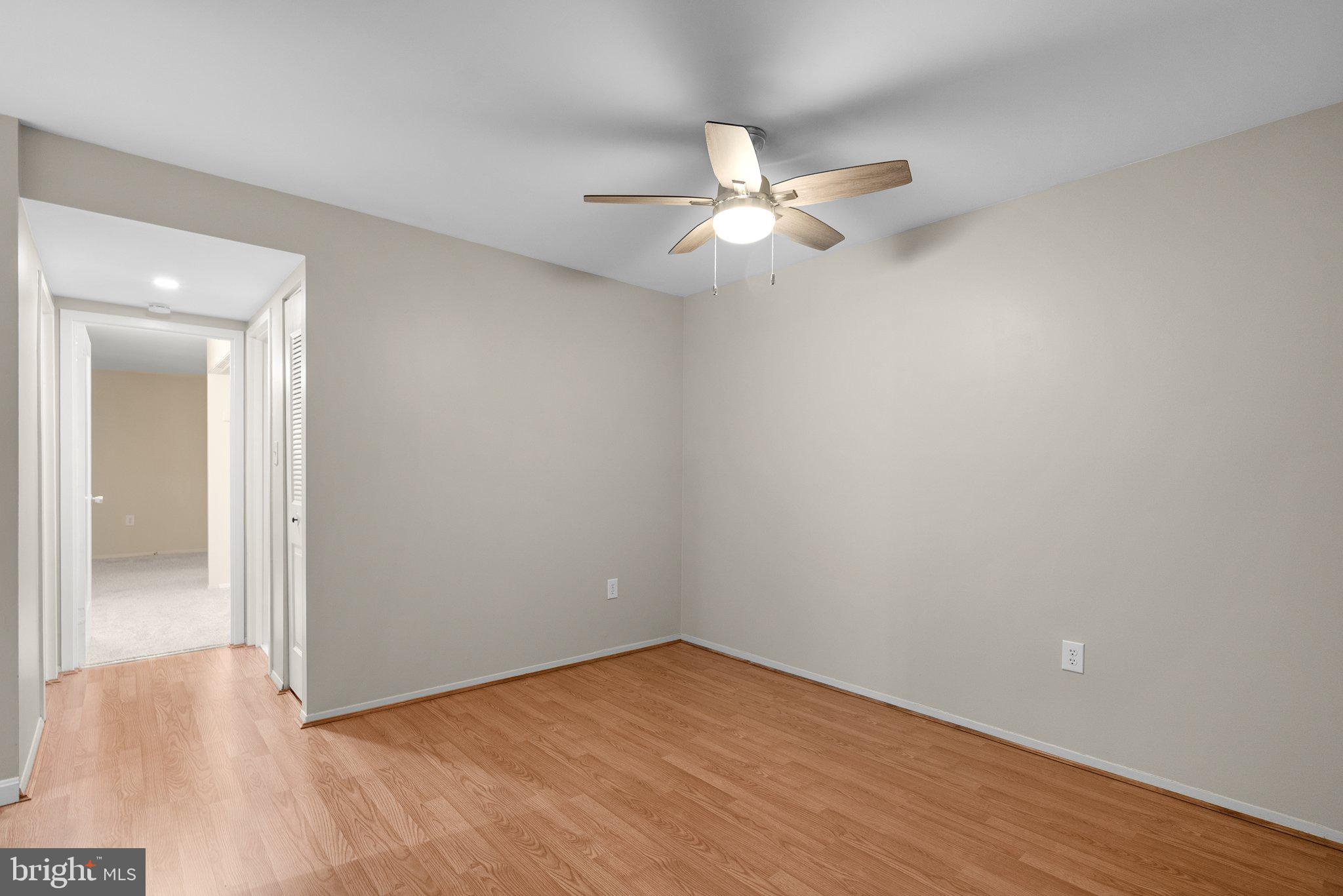 HYDE PARK - Residential