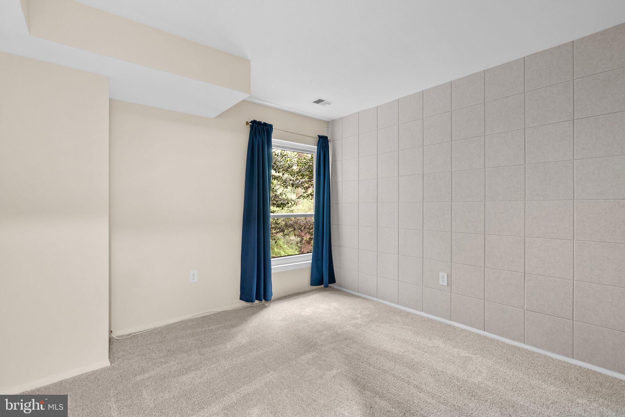 HYDE PARK - Residential