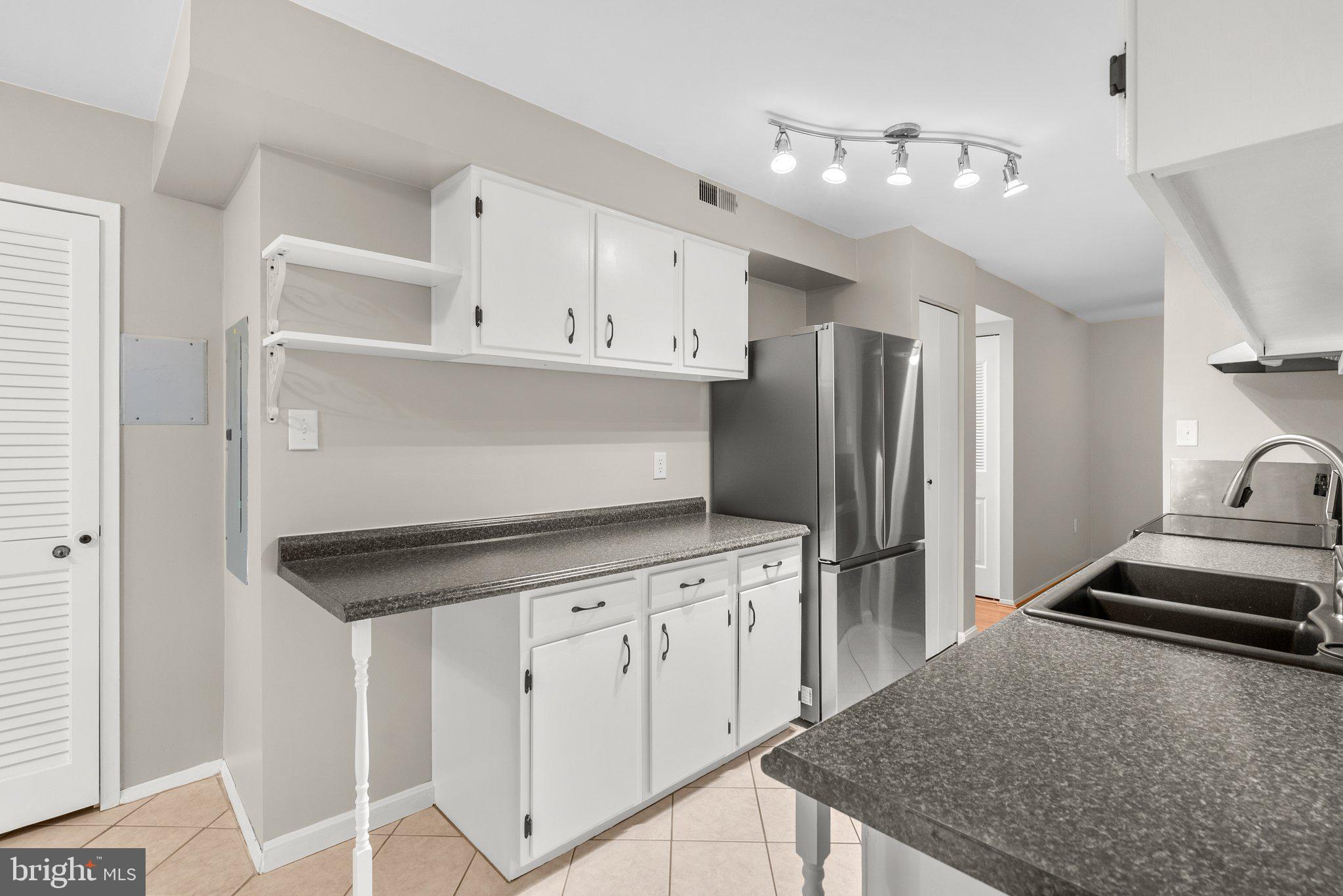 HYDE PARK - Residential