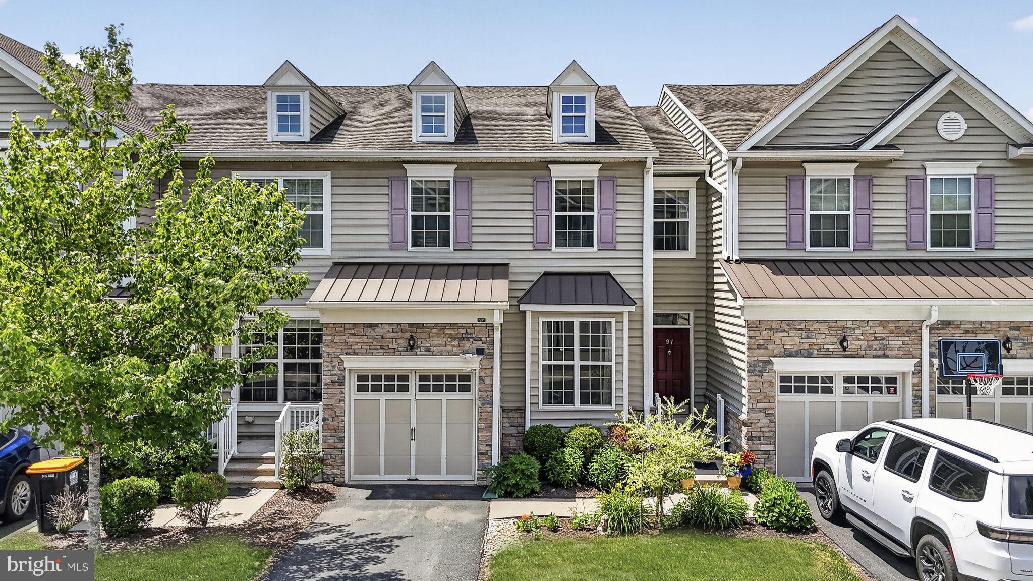 97 AUTUMN LANE