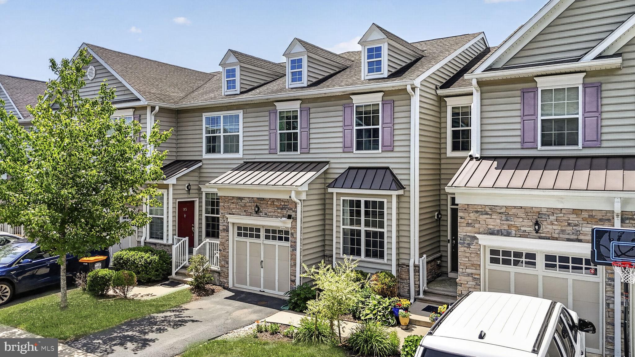 97 AUTUMN LANE